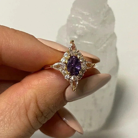 Gold Plated with Amethyst purple coloured middle stone ring - size 6 - Picture 3 of 5